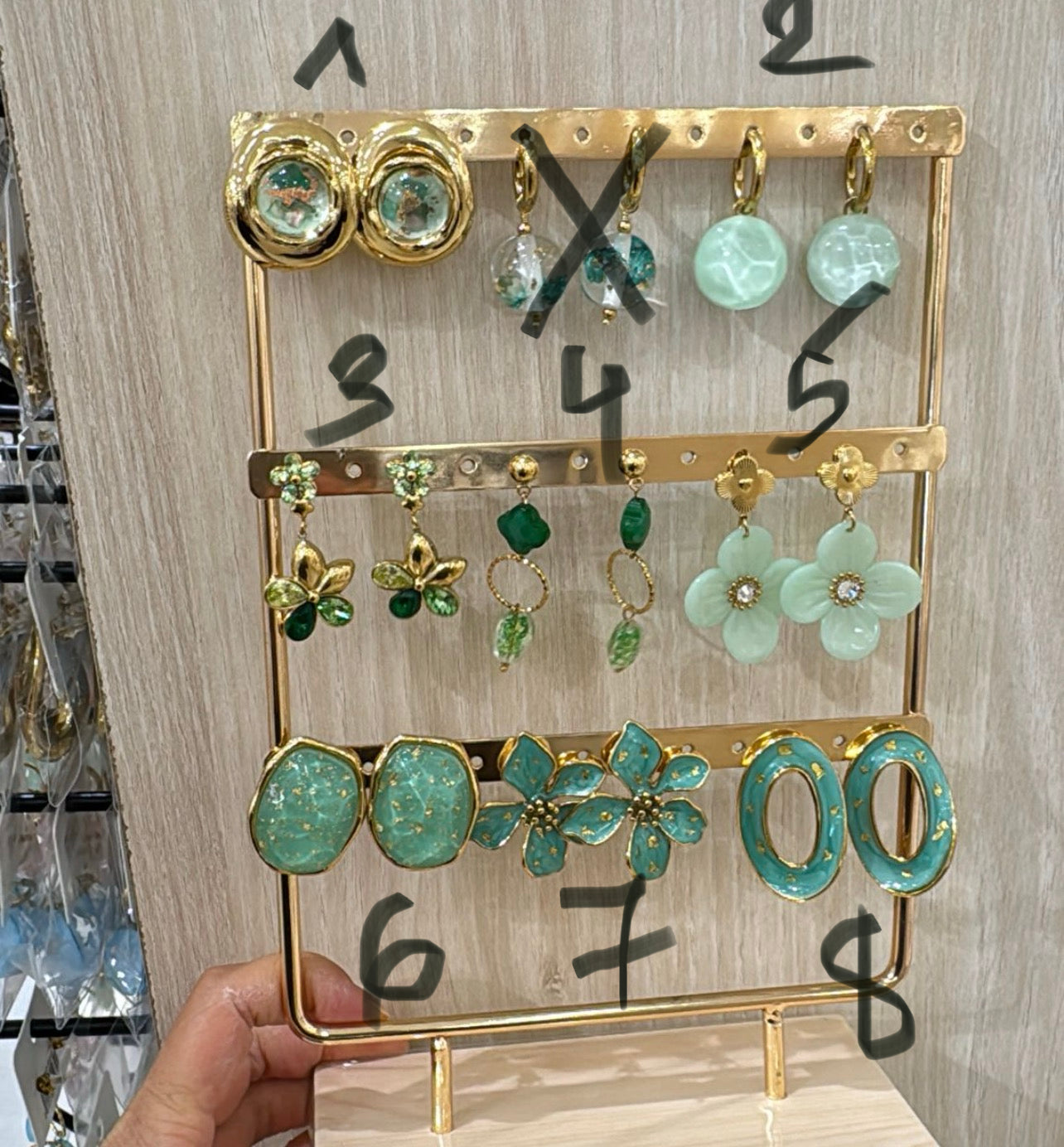 Boucles d’oreilles clique sur ton numéro